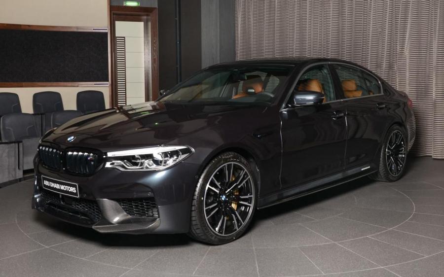 BMW M5 with M Performance Parts by Abu Dhabi Motors (F90) '2018